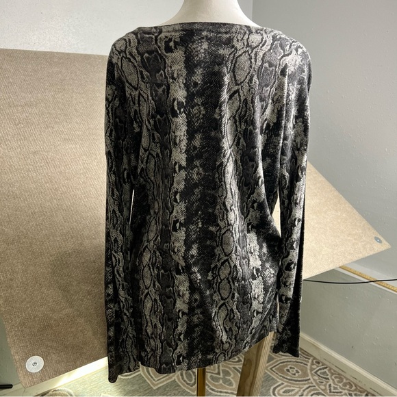 Joie Python print Wool Cashmere Blend Long Sleeve Sweater Women’s Size Small - Picture 11 of 12